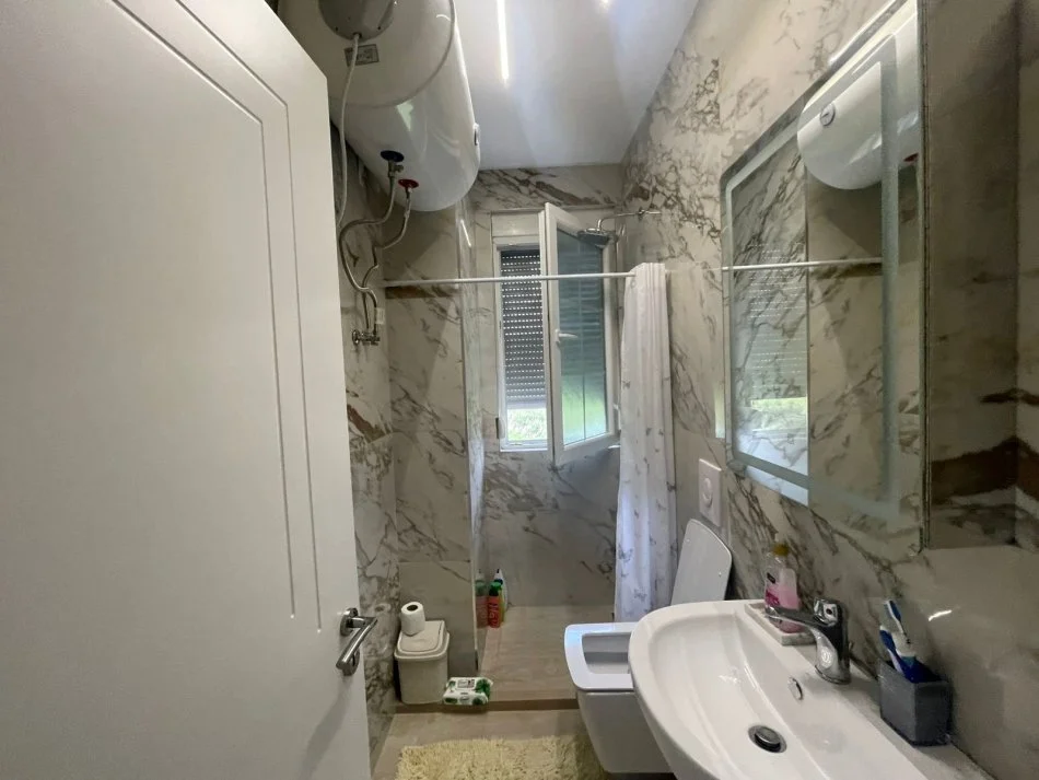 Tirane, shitet apartament 2+1 Kati 3, 90 m² 135.000 € (loni ligori)