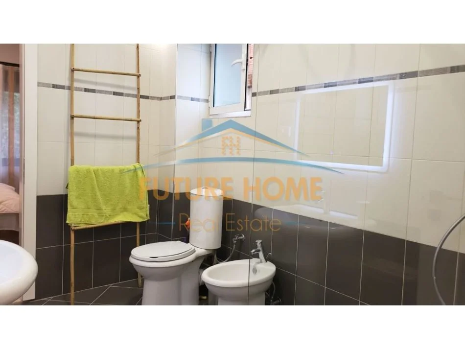 Tirane, shitet apartament 2+1+Ballkon Kati 1, 94 m² 185.000 € (Kopshti Zoologji)