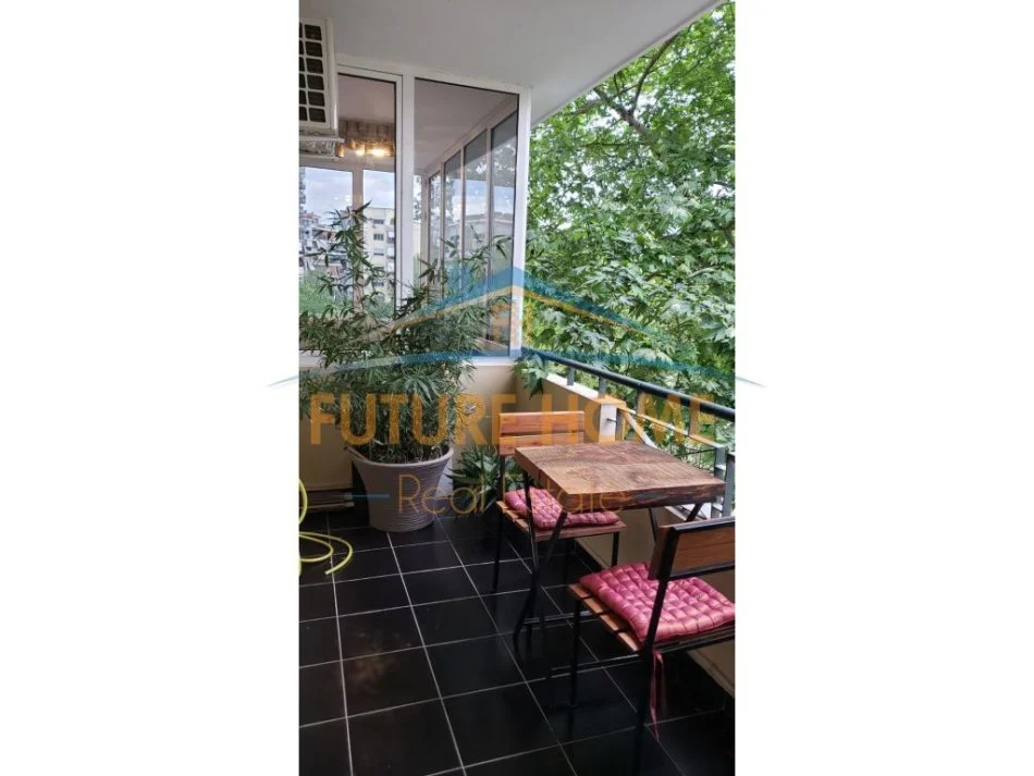 Tirane, shitet apartament 2+1+Ballkon Kati 1, 94 m² 185.000 € (Kopshti Zoologji)