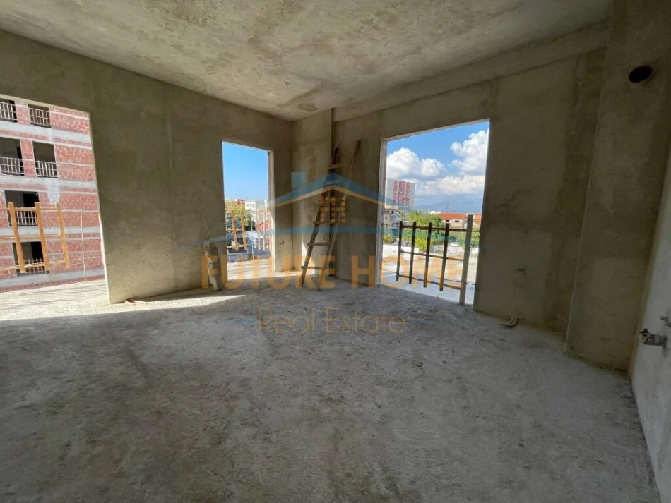 Tirane, shitet apartament 3+1+Aneks+Ballkon Kati 2, 112 m² 134.000 € (Dogana)