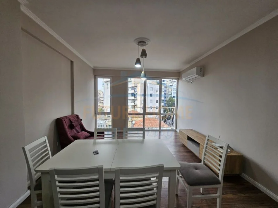 Tirane, jepet me qera apartament 2+1 Kati 4, 107 m² 750 € (SELVIA TIRANE)