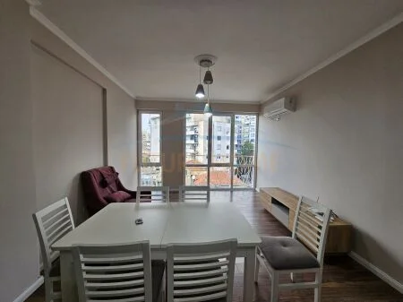 Tirane, jepet me qera apartament 2+1+Ballkon Kati 4, 108 m² 800 € (selvia)
