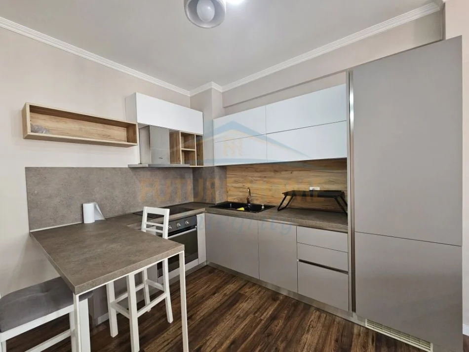 Tirane, jepet me qera apartament 2+1 Kati 4, 107 m² 750 € (SELVIA TIRANE)