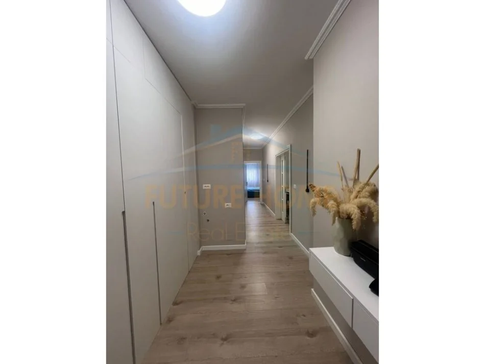 Tirane, shitet apartament 2+1 Kati 1, 113 m² 229.000 € (ZOGU I ZI TIRANE)