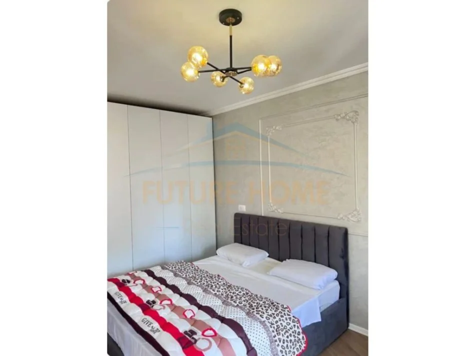 Tirane, jepet me qera garsonier 1+1 Kati 4, 44 m² 450 € (Pazari i Ri)