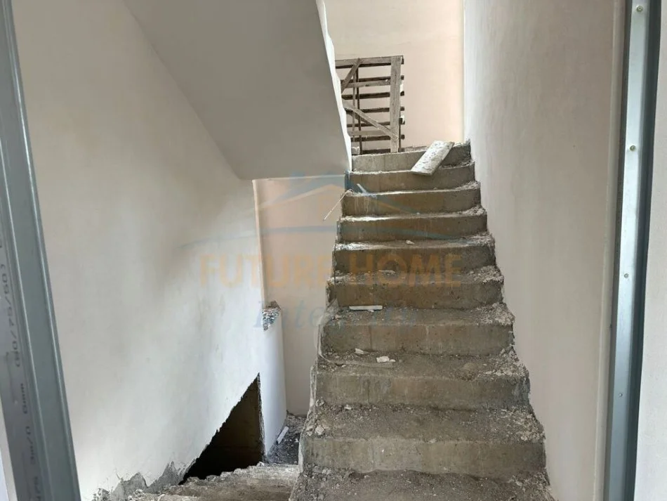 Tirane, shitet Vile 3 Katshe , 314 m² 375.000 € (Roses Residence, Tiranë FARKE E VOGEL)