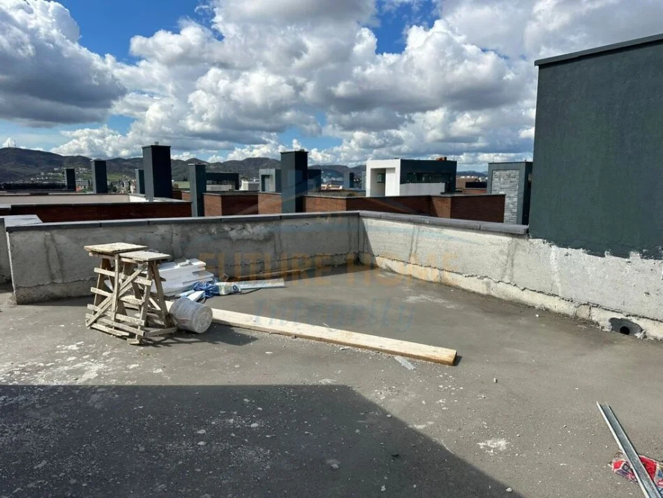 Tirane, shitet Vile 3 Katshe , 314 m² 375.000 € (Roses Residence, Tiranë FARKE E VOGEL)