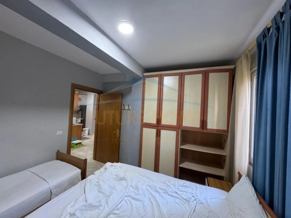 Durres, jepet me qera apartament 2+1 Kati 0, 85 m² 650 € 