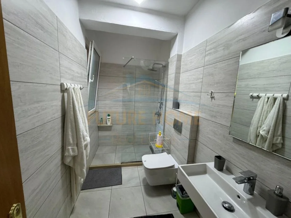 Qerret, jepet me qera apartament 2+1 Kati 0, 85 m² 630 € 