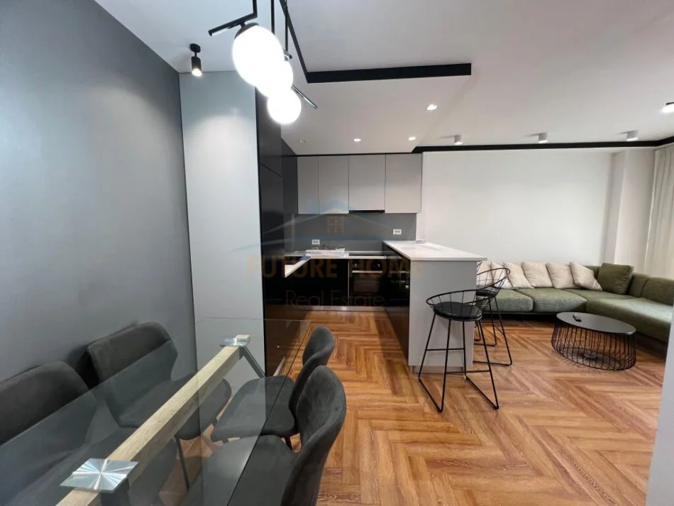 Tirane, shitet apartament 2+1+Ballkon Kati 6, 107 m² 240.000 € (Rruga Panorama)