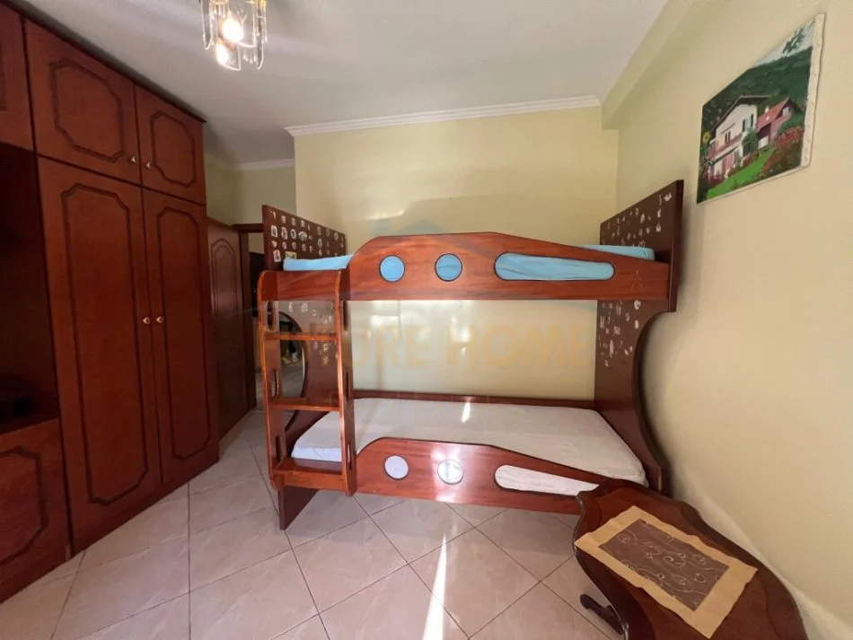 Tirane, jepet me qera apartament 2+1 Kati 4, 95 m² 600 € (RRUGA E KAVAJES)