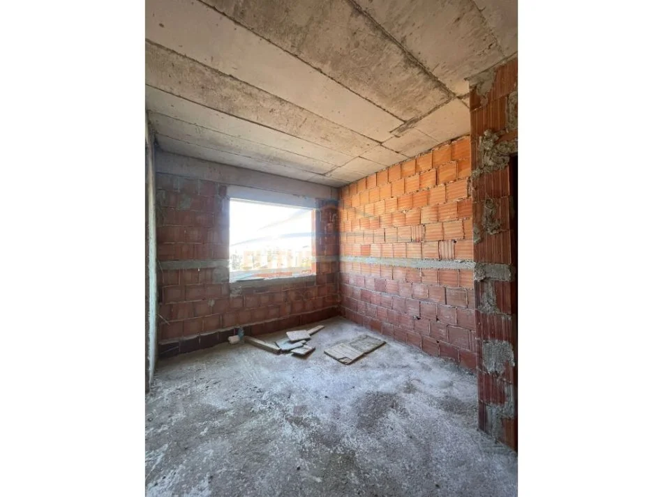 Tirane, shitet apartament 2+1 Kati 7, 84 m² 120.000 € (Brryli)