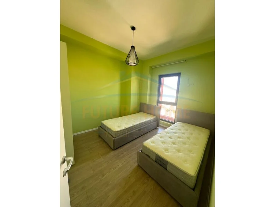 Tirane, jepet me qera apartament 2+1+Aneks+Ballkon Kati 15, 110 m² 1.100 € (Rruga e Kavajes)