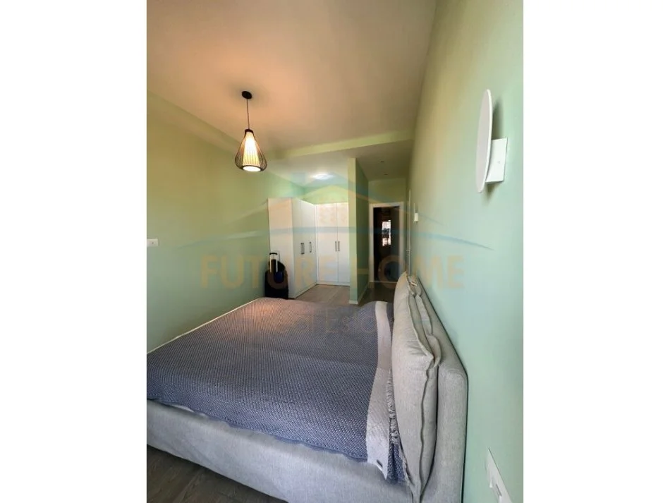 Tirane, jepet me qera apartament 2+1+Aneks+Ballkon Kati 15, 110 m² 1.100 € (Rruga e Kavajes)