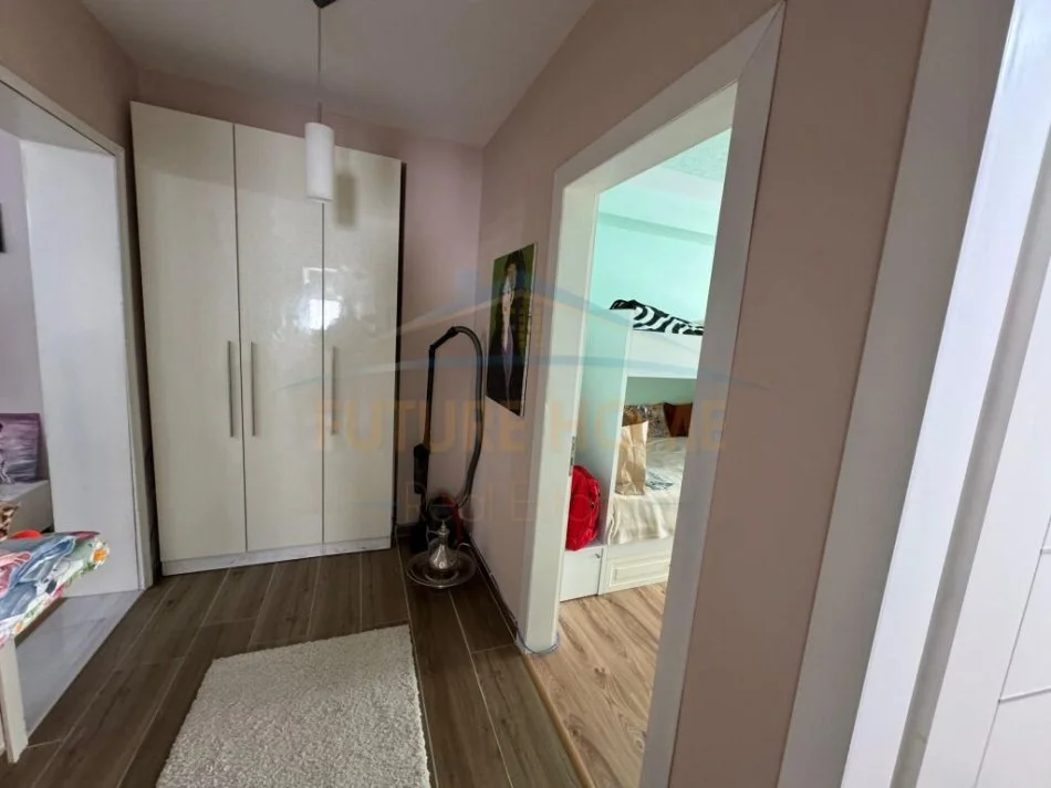 Durres, shitet apartament 2+1 Kati 1, 136 m² 130.000 € (Kopshti Ivina)