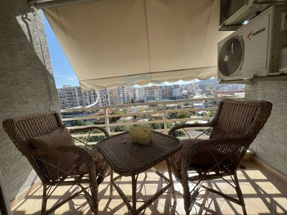 Tirane, jepet me qera apartament 1+1+Aneks+Ballkon Kati 7, 75 m² 380 € (Unaza e Re)