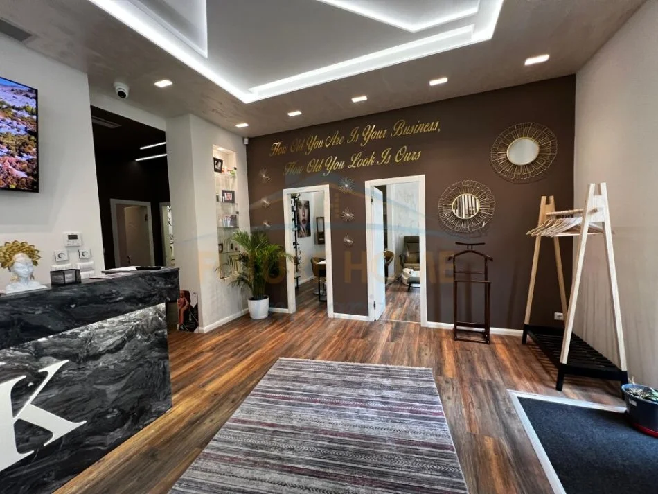 Tirane, jepet me qera ambjent biznesi Kati 0, 115 m² 2.500 € (JORDAN MISJA)