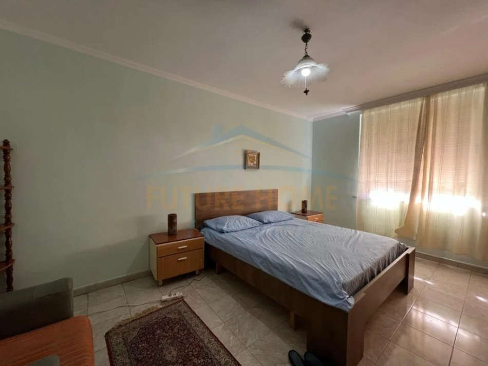 Tirane, jepet me qera apartament 2+1+Aneks Kati 2, 80 m² 600 € (Pazari i Ri)