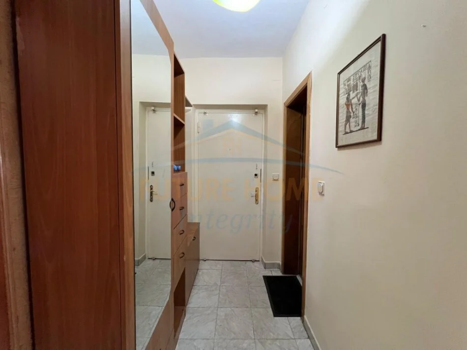 Tirane, jepet me qera apartament 2+1+Aneks Kati 2, 80 m² 600 € (Pazari i Ri)