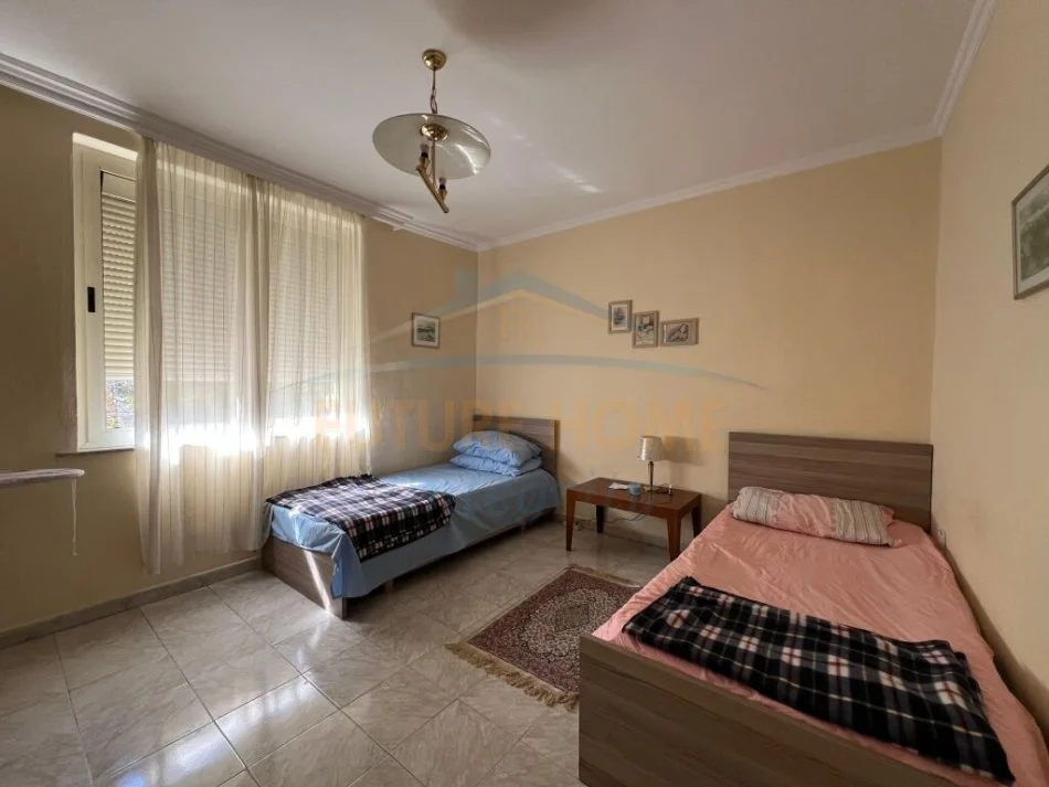 Tirane, jepet me qera apartament 2+1 Kati 2, 80 m² 600 € (PAZARI I RI)