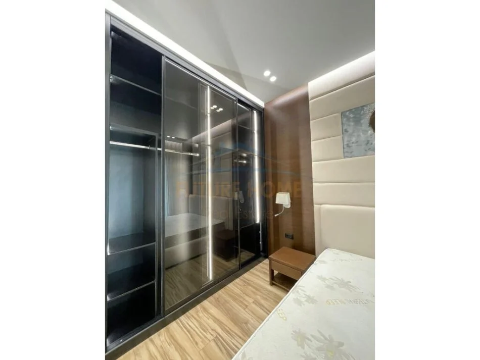 Tirane, jepet me qera apartament 1+1 Kati 5, 73 m² 1.000 € (RRUGA E KAVAJES SQUARE 21)