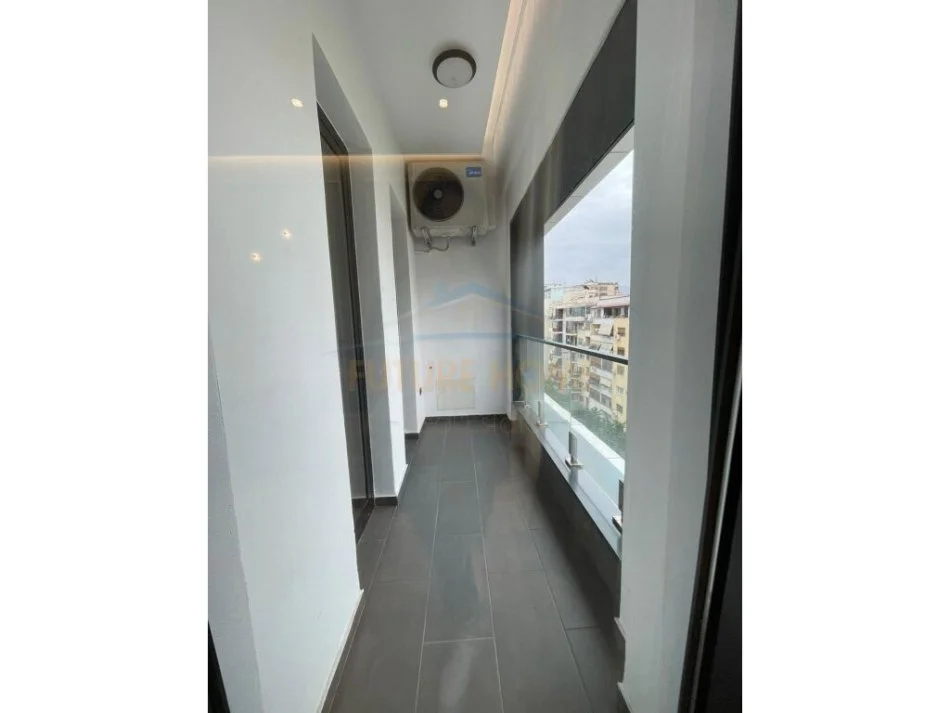 Tirane, jepet me qera apartament 1+1+Aneks+Ballkon Kati 5, 73 m² 1.000 € (Rruga e Kavajes)