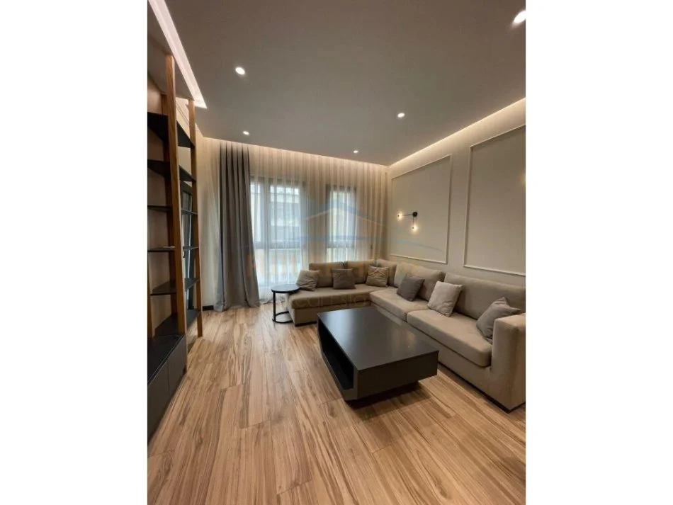 Tirane, jepet me qera apartament 1+1 Kati 5, 73 m² 1.000 € (RRUGA E KAVAJES SQUARE 21)