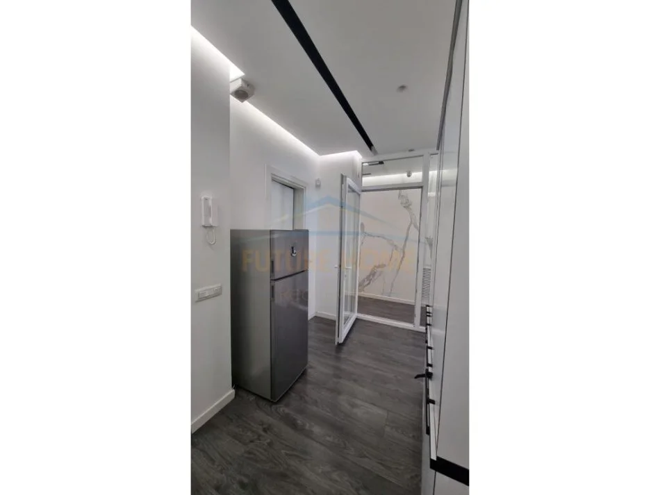 Tirane, jepet me qera apartament 3+1+Aneks+Ballkon Kati 6, 125 m² 1.900 € (Komuna e Parisit)