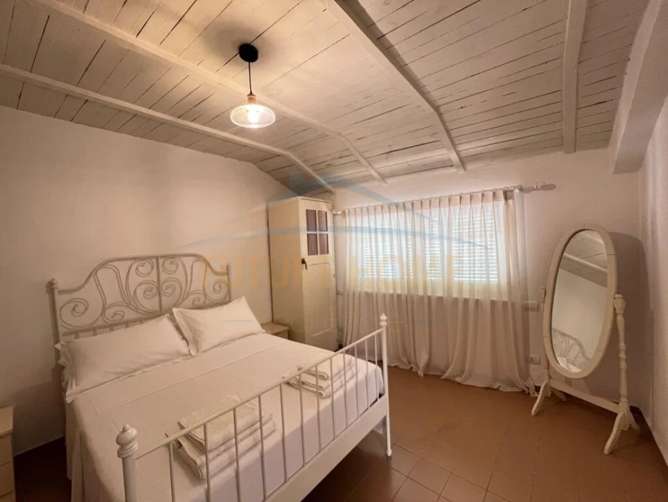 Durres, shitet apartament duplex 3+1+Ballkon Kati 4, 183 m² 330.000 € (Bulevardi kryesor)