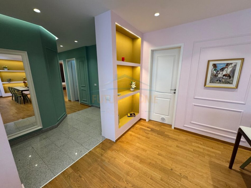 Tirane, jepet me qera apartament 3+1+Ballkon Kati 3, 186 m² 1.400 € 