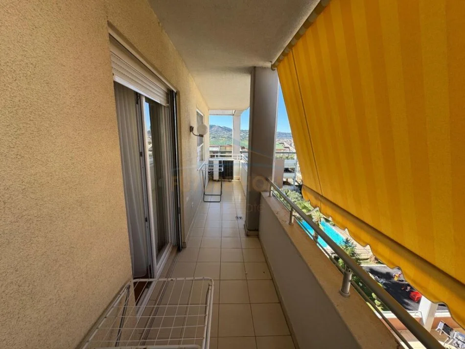 Tirane, jepet me qera apartament 3+1 Kati 3, 186 m² 1.400 € 