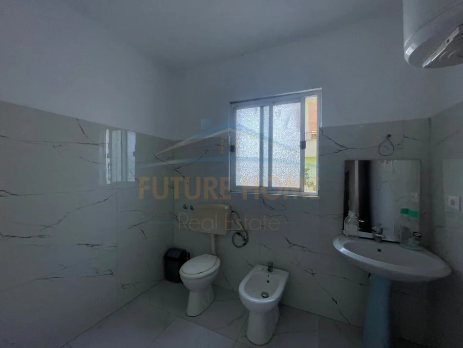 Durres,Qera Shtepi Private 2+1 Kati 0, 100 m² (Kenete)