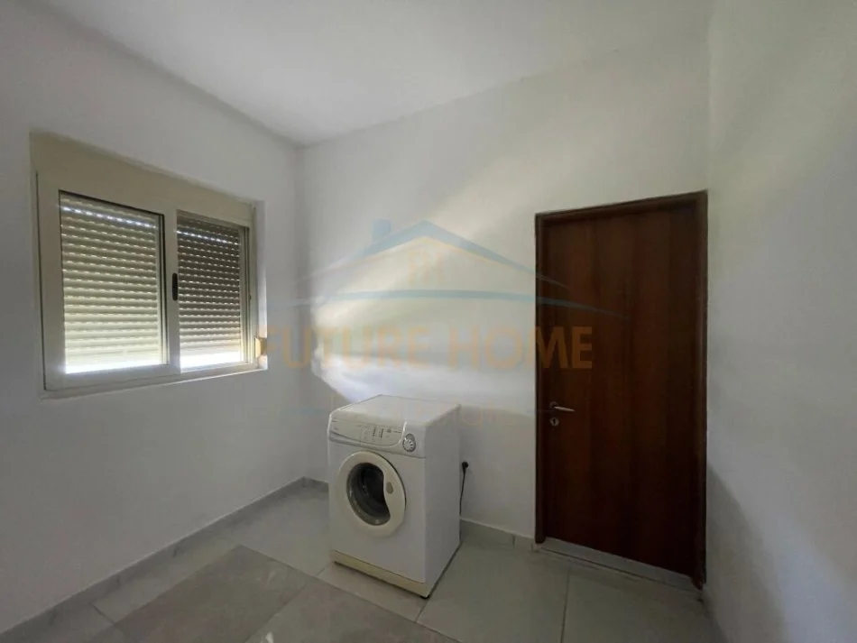 Durres,Qera Shtepi Private 2+1 Kati 0, 100 m² (Kenete)