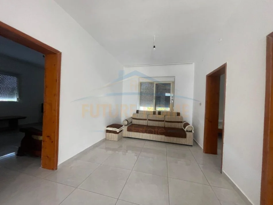 Durres,Qera Shtepi Private 2+1 Kati 0, 100 m² (Kenete)