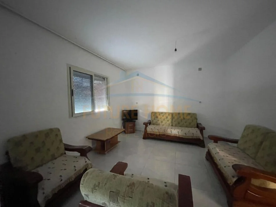 Durres,Qera Shtepi Private 2+1 Kati 0, 100 m² (Kenete)