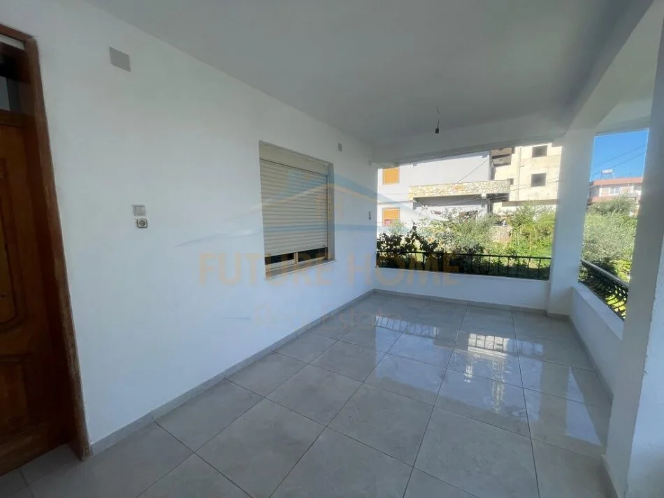 Durres,Qera Shtepi Private 2+1 Kati 0, 100 m² (Kenete)