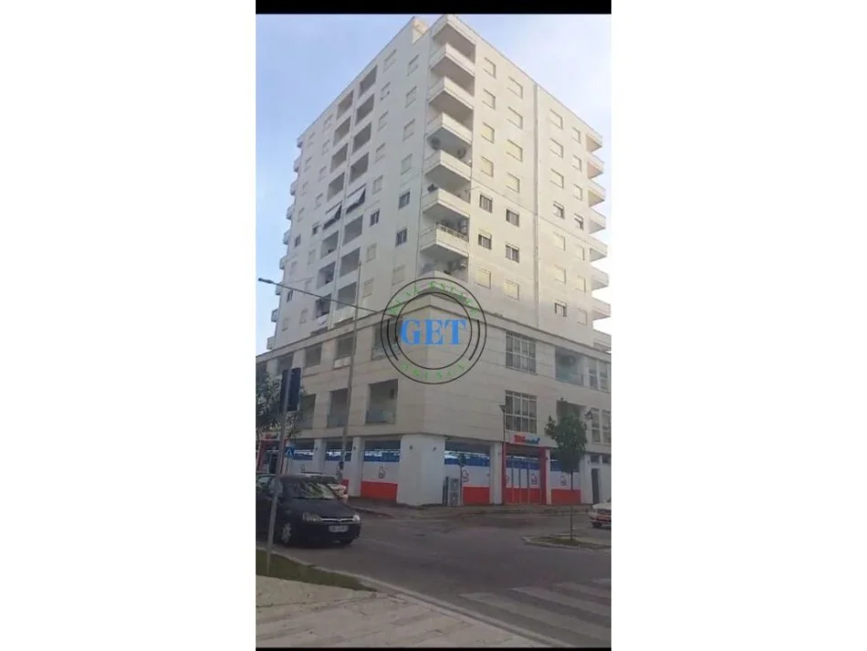 Durres, jepet me qera apartament 2+1+Ballkon Kati 6, 82 m² 400 € (Plazh Iliria, Durres)