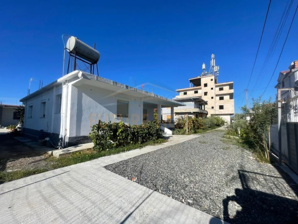 Durres,Qera Shtepi Private 2+1 Kati 0, 100 m² (Kenete)