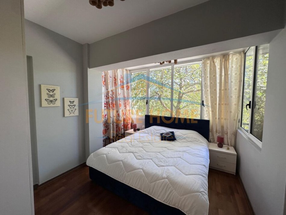 Tirane, shes apartament 2+1 Kati 1, 93 m² 185.000 € (kopshti zoologjik)