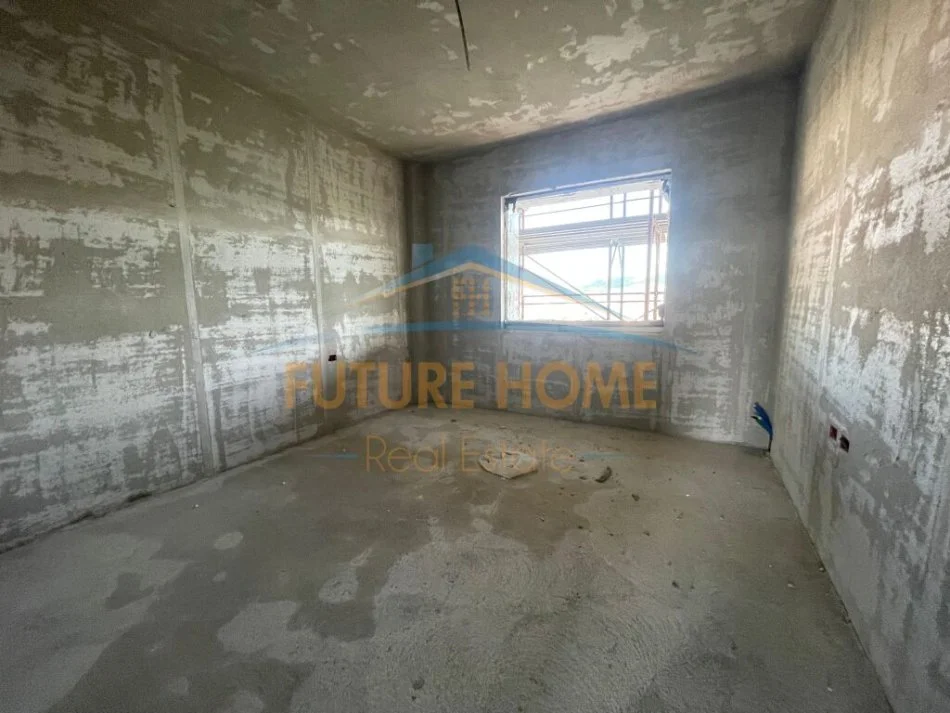 shitet apartament 2+1+Aneks+Ballkon Kati 10, 143 m² 300.000 € (bulevardi bajram curri)