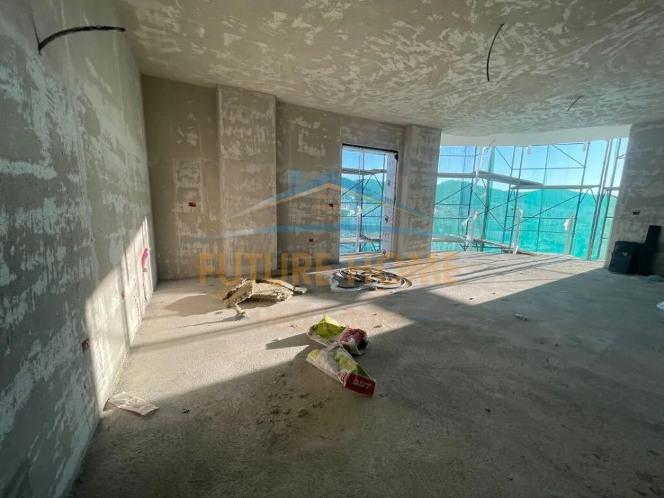 shitet apartament 2+1+Aneks+Ballkon Kati 10, 143 m² 300.000 € (bulevardi bajram curri)