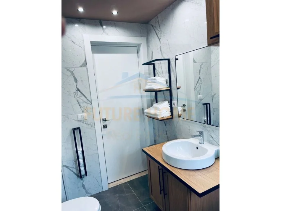 Gjiri Lalezit | Hamallaj, shitet apartament 2+1 Kati 2, 77 m² 210.000 € 