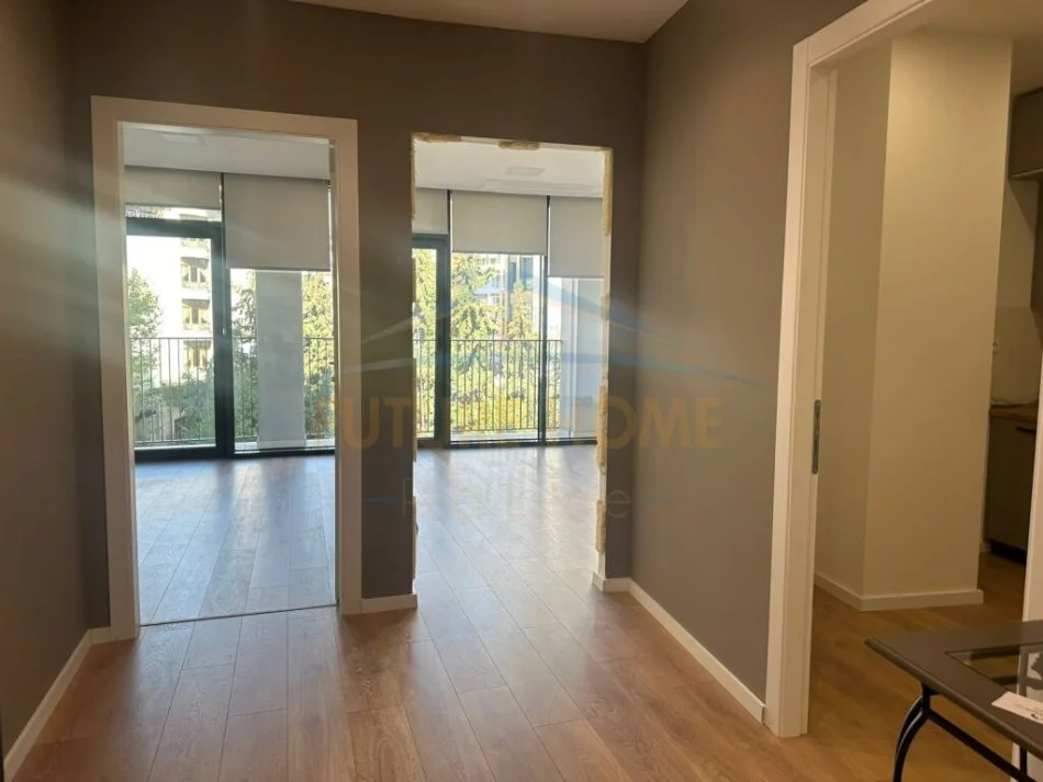 Tirane, jepet me qera apartament 1+1+Aneks+Ballkon Kati 2, 79 m² 1.150 € (Rruga e Kosovareve)