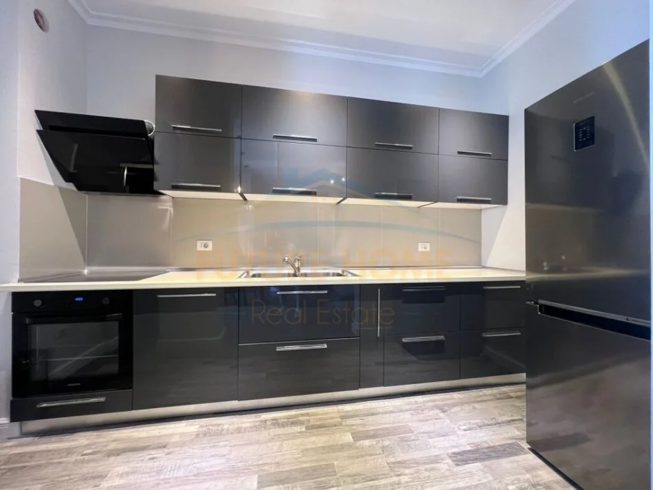 Tirane, shitet apartament 2+1+2+Post Parkimi Kati 4, 102 m² 230.000 € (LIQENI I THATE TIRANE)