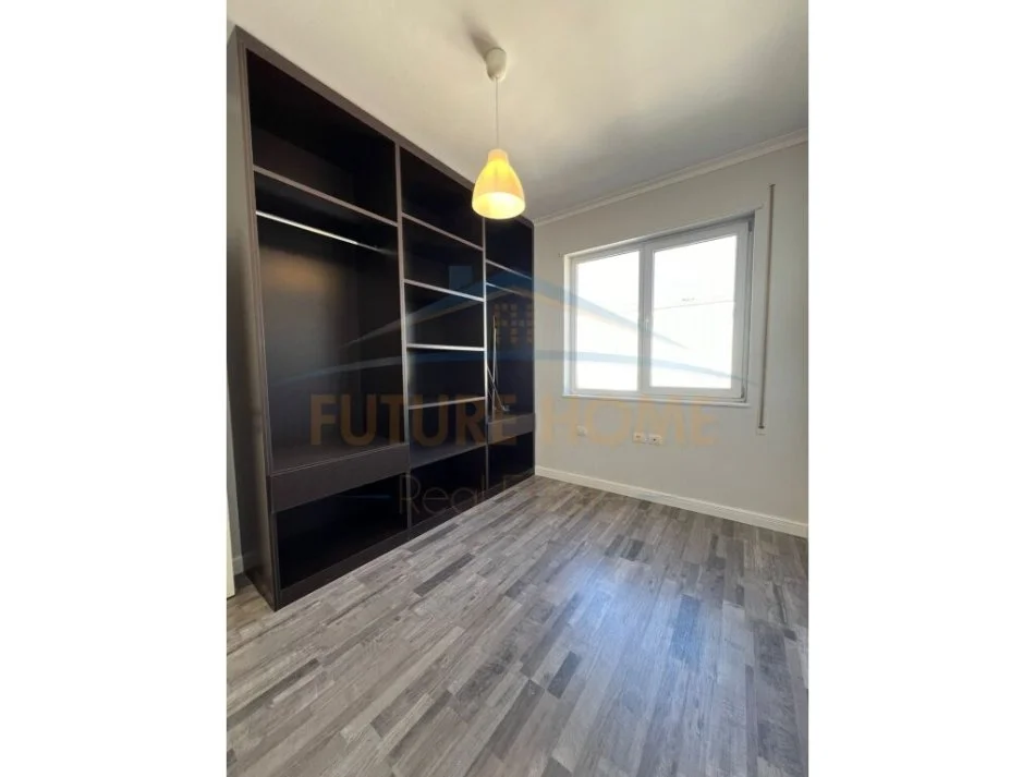 Tirane, shitet apartament 2+1+2+Post Parkimi Kati 4, 102 m² 230.000 € (LIQENI I THATE TIRANE)