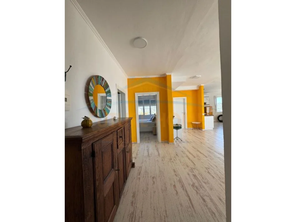 Durres, shitet apartament 1+1+Ballkon Kati 14, 134 m² 195.000 € (SHKEMBI KAVAJES,DURRES)