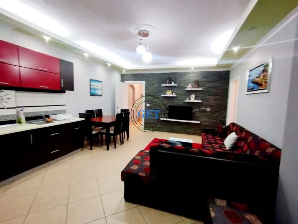 Durres, jepet me qera apartament 2+1+Ballkon Kati 6, 82 m² 400 € (Plazh Iliria, Durres)