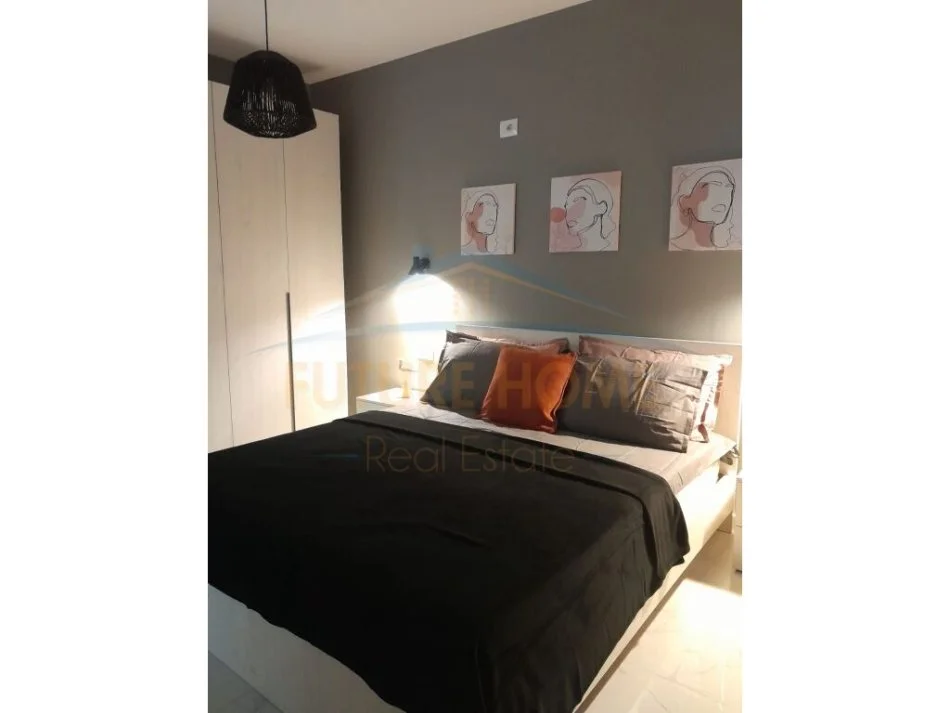 Tirane, jepet me qera apartament 1+1 Kati 5, 70 m² 900 € 