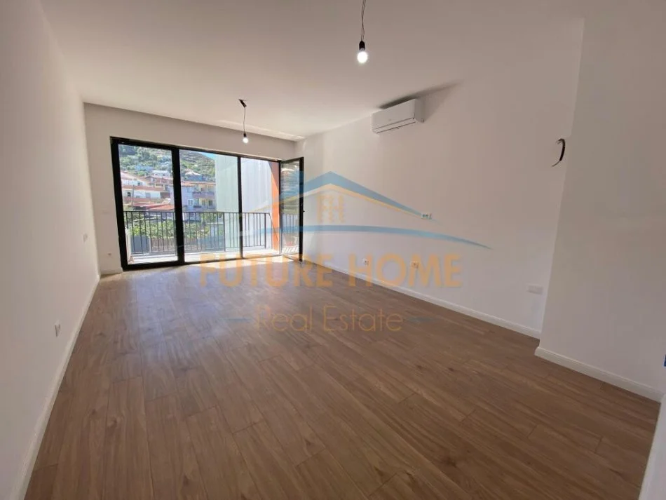 Tirane, jepet me qera apartament 1+1+Ballkon Kati 1, 71 m² 400 € (Selite)