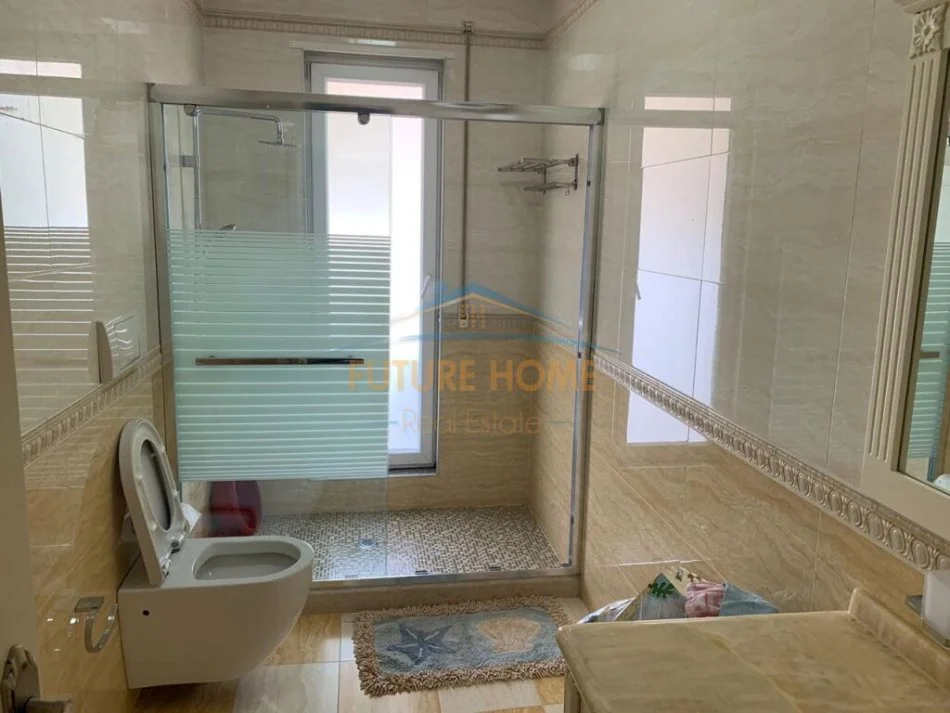 Tirane, jepet me qera apartament 2+1+Ballkon Kati 4, 75 m² 700 € (Myslym Shyri)